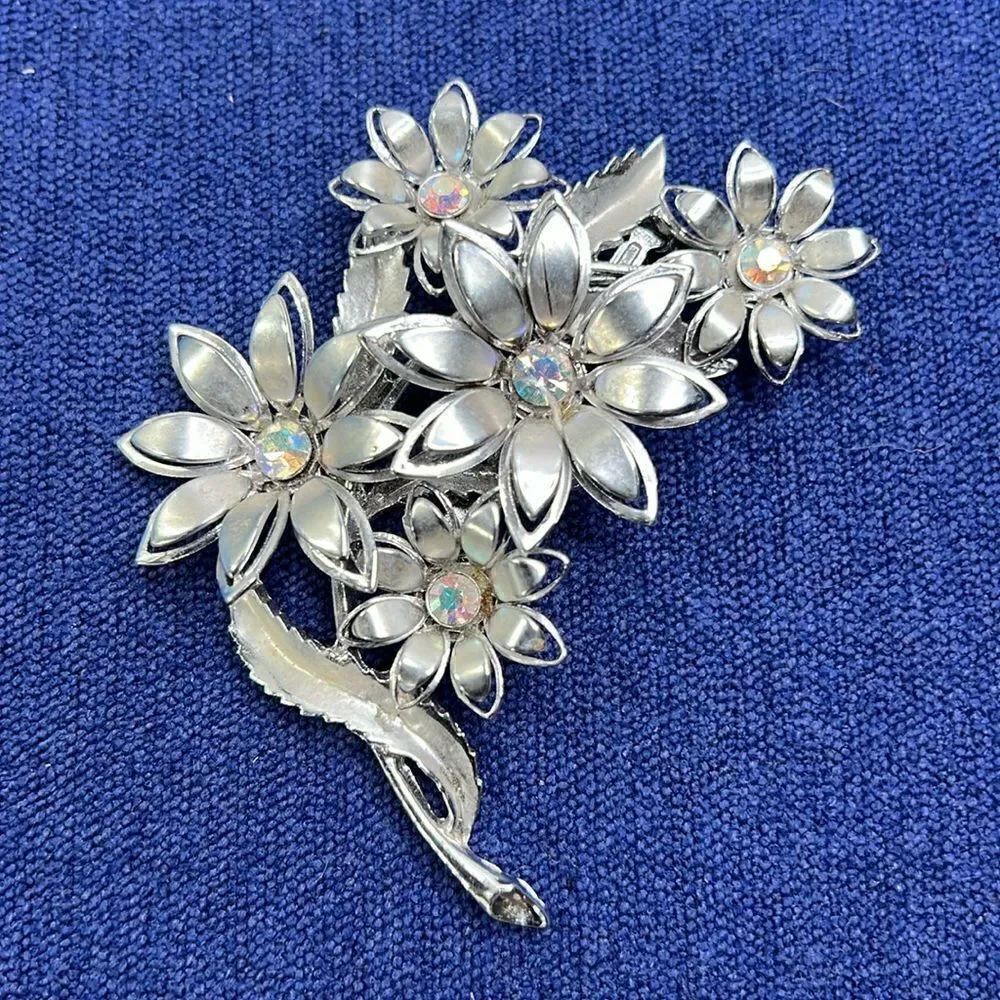 Gorgeous Vintage Coro Flower Cluster Silver Tone
